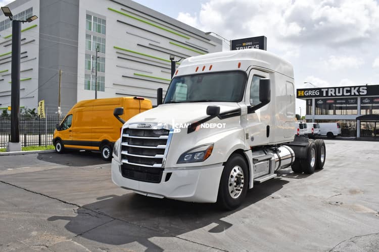2020 Freightliner CASCADIA 126 Sleeper Trucks
