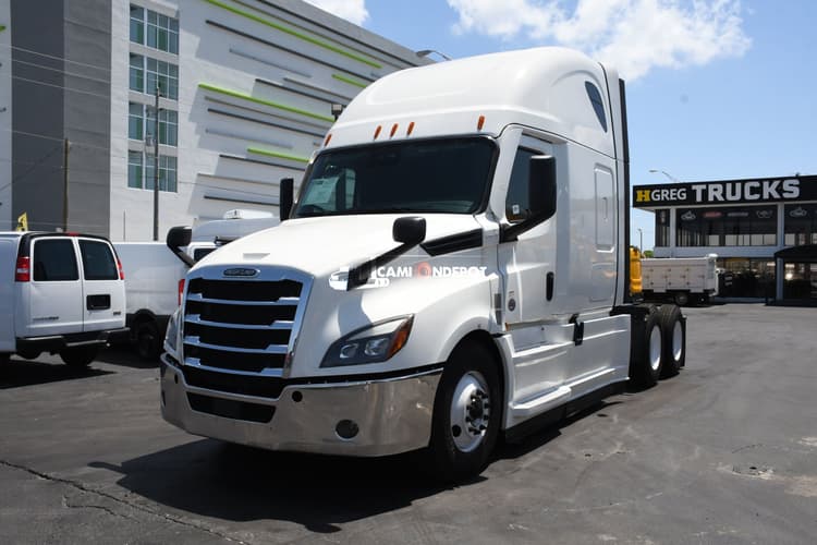 2022 Freightliner CASCADIA 126 Sleeper Trucks