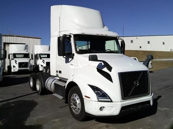 2020 Volvo VNR64T300 Day Cab Trucks