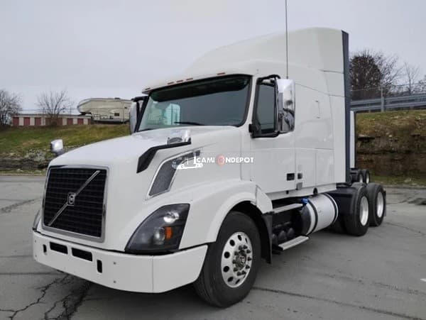 2018 Volvo VNL64T630 Sleeper Trucks