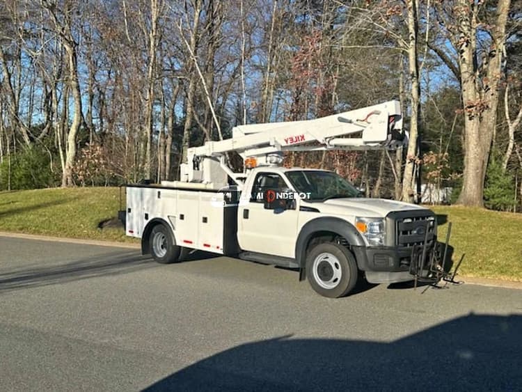 2012 Ford F 550  Bucket Trucks Service Trucks