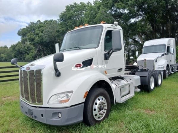 2020 Peterbilt 579 Day Cab Trucks