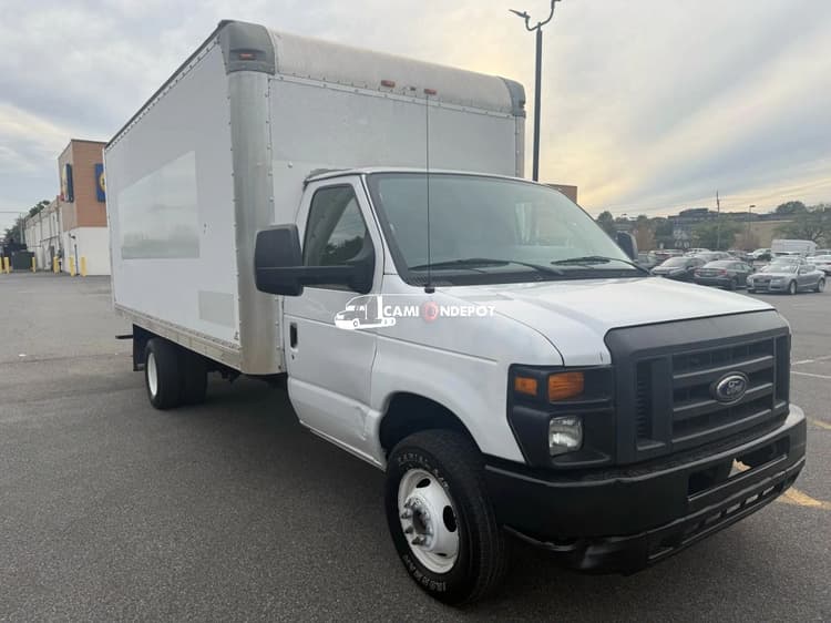 2016 Ford E350  Box Trucks
