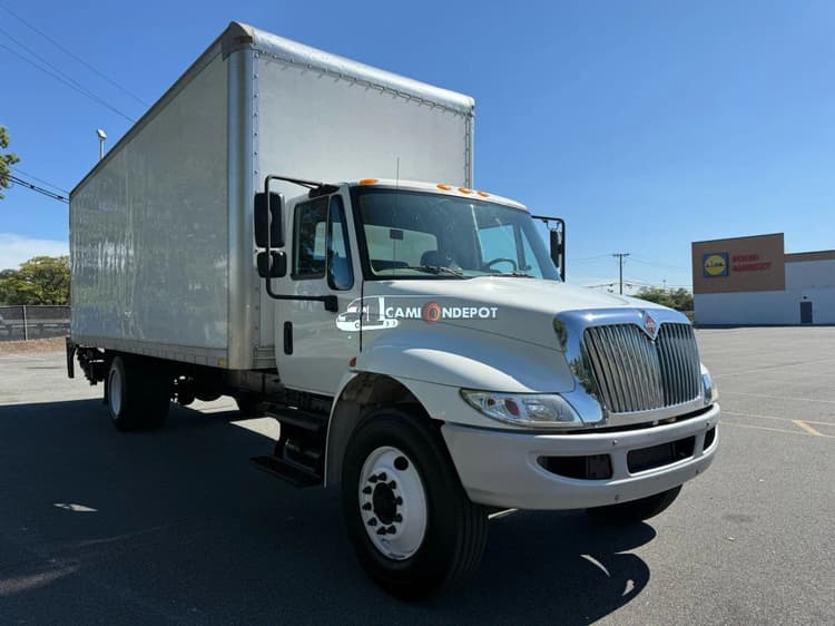2019 International 4300 Box Trucks
