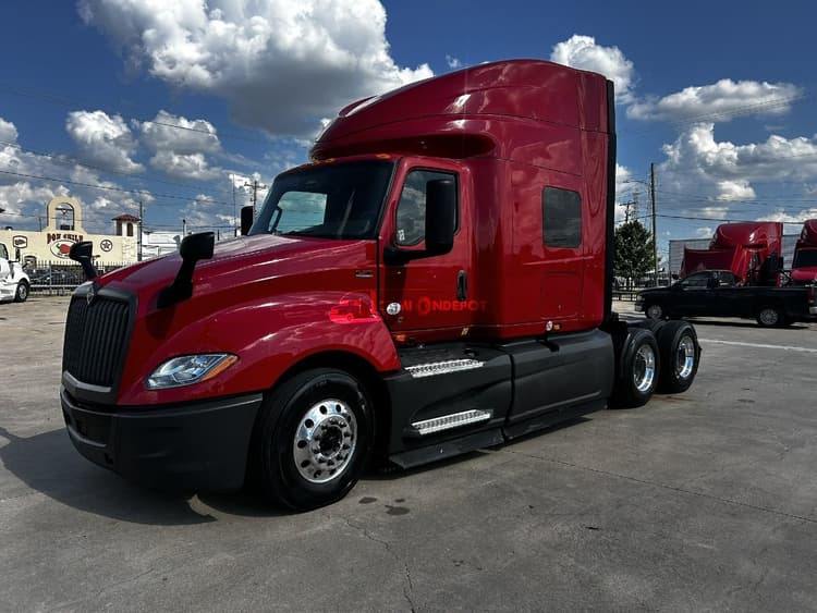 2020 International LT Sleeper Trucks