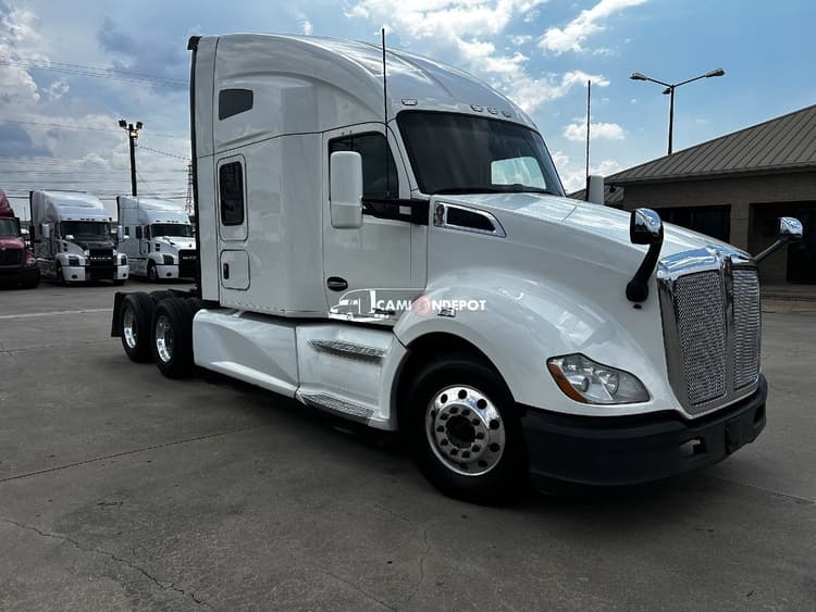 2020 Kenworth T680 Sleeper Trucks