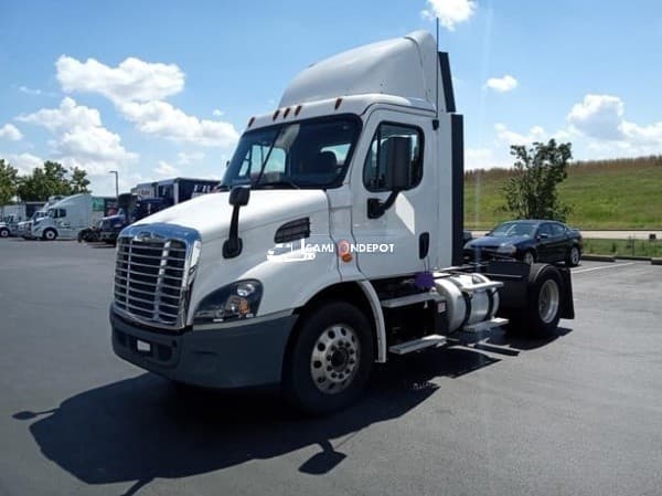 2018 Freightliner CASCADIA 113 Day Cab Trucks