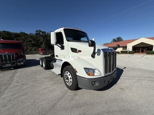 2020 Peterbilt 579 Day Cab Trucks