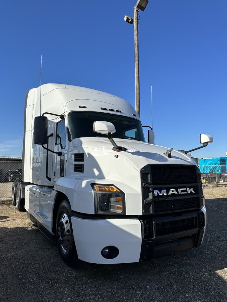 2020 MACK ANTHEM Sleeper Trucks