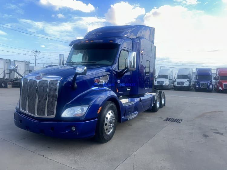 2020 Peterbilt 579 Sleeper Trucks