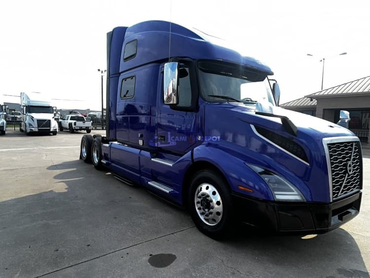 2022 Volvo VNL64T860 Sleeper Trucks