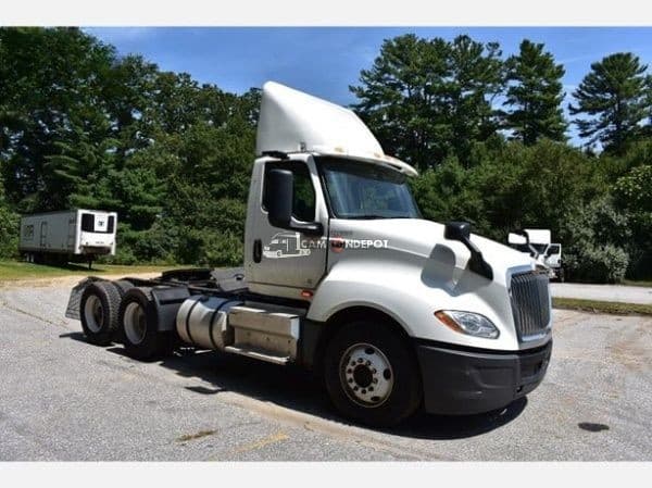 2019 International LT Day Cab Trucks