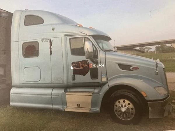 2012 Peterbilt 587 Sleeper Trucks