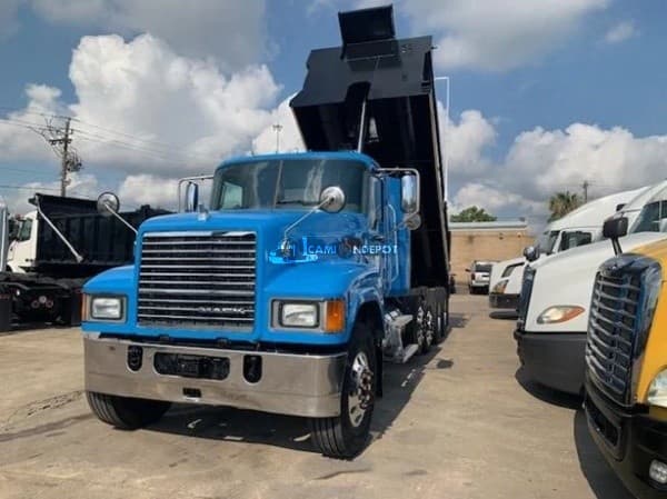 2015 Mack PINNACLE CHU600 Dump Trucks