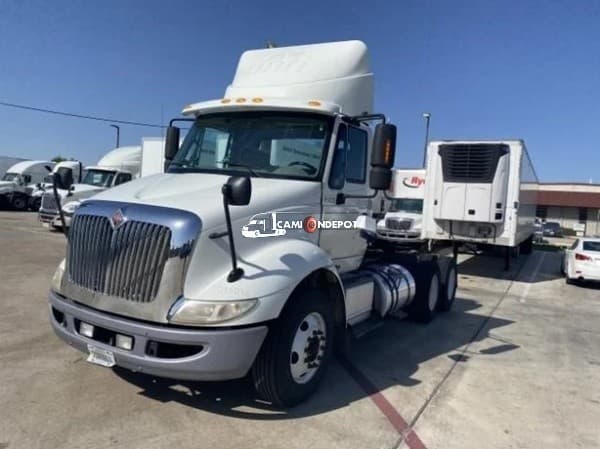 2017 International TRANSTAR 8600 Day Cab Trucks