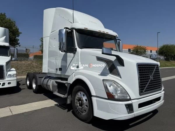 2017 Volvo VNL64T430 Sleeper Trucks