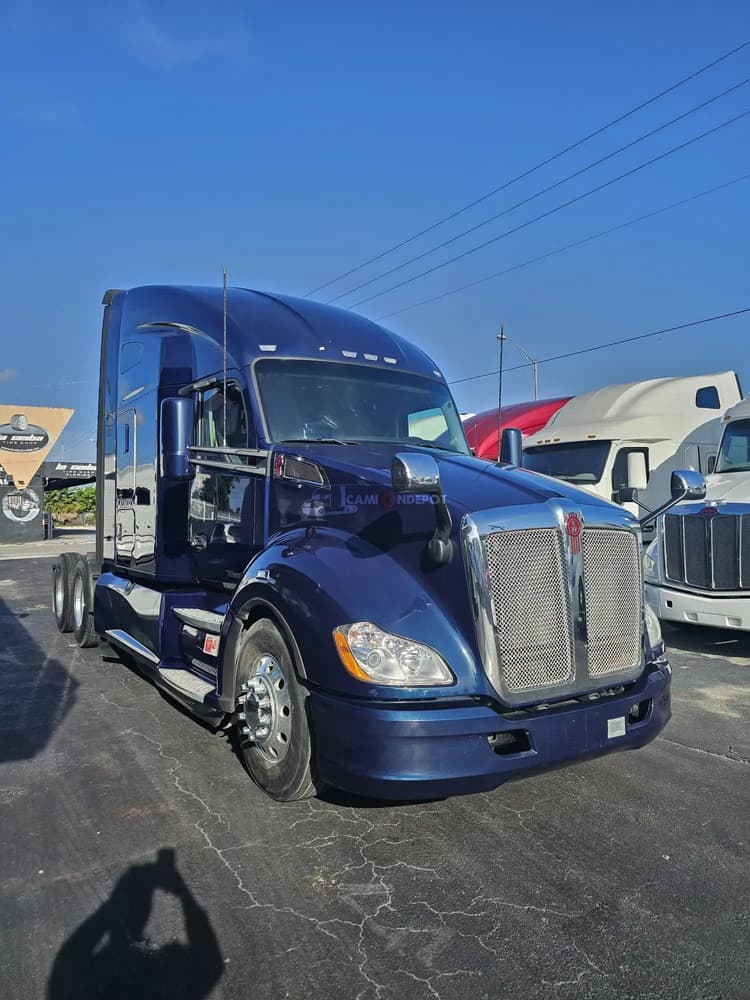 2020 Kenworth T680 Sleeper Trucks