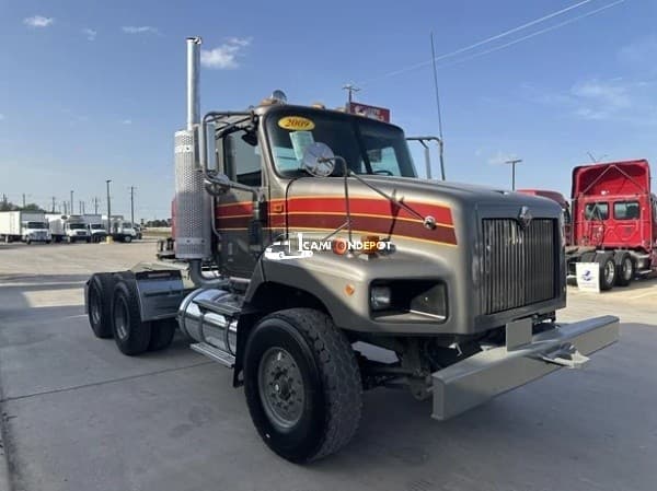 2009 International PAYSTAR 5600 Day Cab Trucks