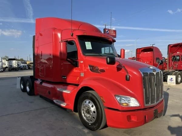 2018 Peterbilt 579 Sleeper Trucks