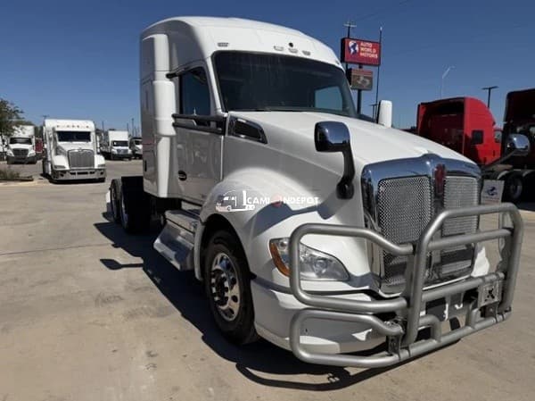 2018 Kenworth T680 Sleeper Trucks