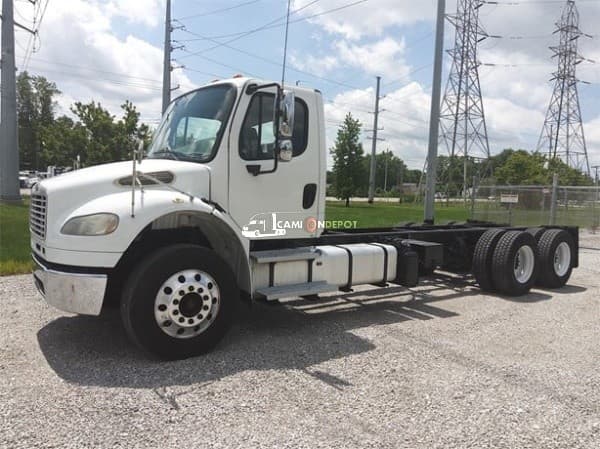 2014 FREIGHTLINER BUSINESS CLASS M2 106 Cab & Chassis Trucks