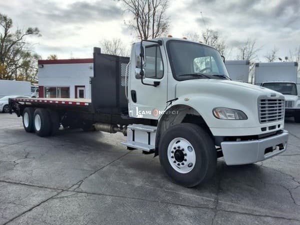 2016 Freightliner BUSINESS CLASS M2 106 Flatbed Trucks
