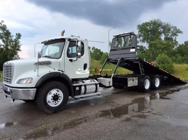 2017 Freightliner BUSINESS CLASS M2 112 Tow Trucks