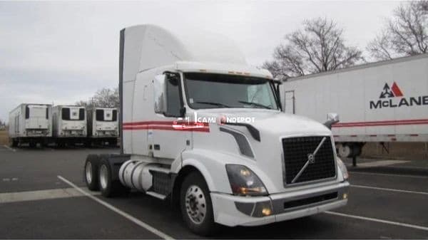 2017 Volvo VNL64T430 Sleeper Trucks