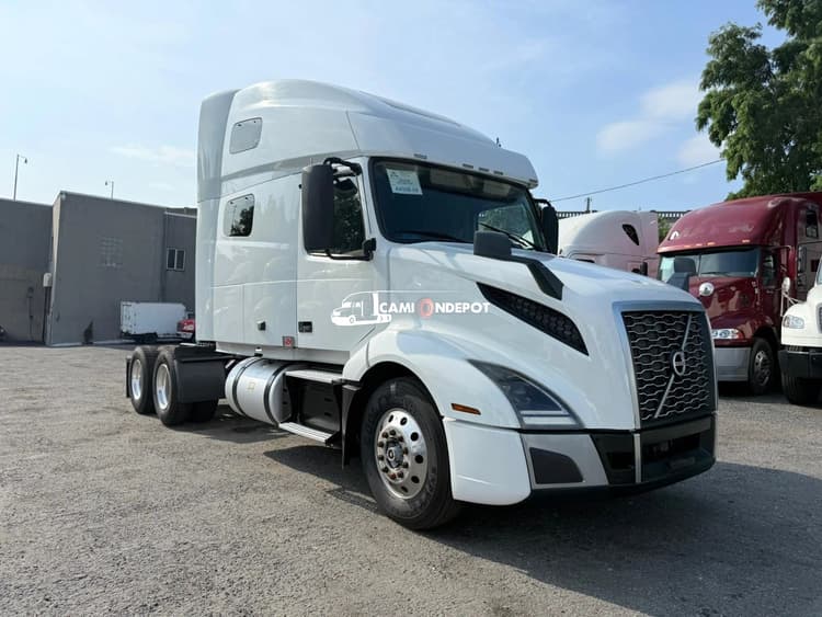 2019 Volvo VNL Sleeper Trucks