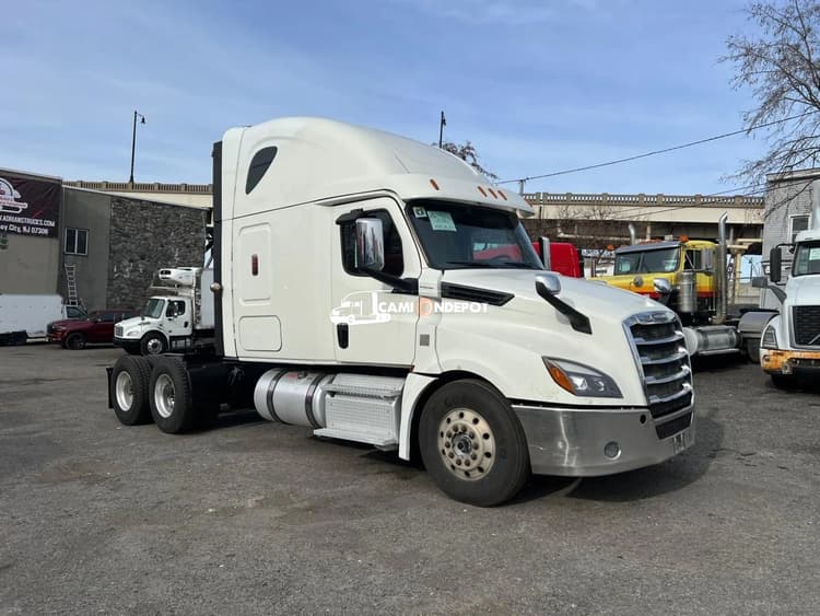 2019 Freightliner CASCADIA 126 Sleeper Trucks