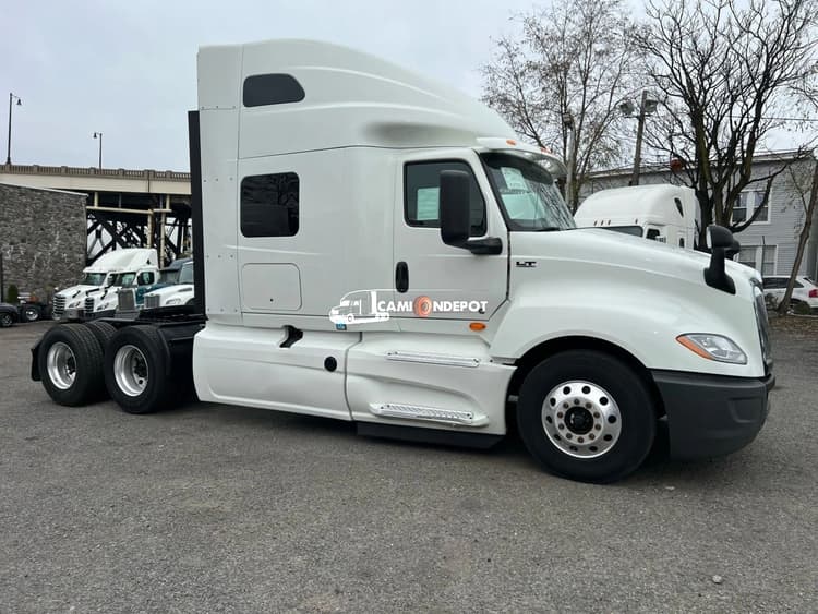 2020 International  LT625 Sleeper Trucks