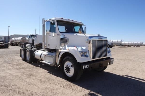 2014 Freightliner CORONADO 122 SD Day Cab Trucks