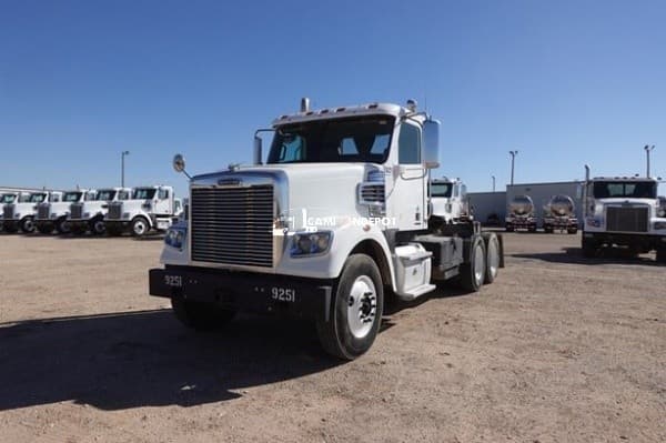2014 Freightliner CORONADO 122 SD Day Cab Trucks