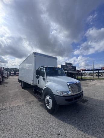2022 International MV Box Trucks
