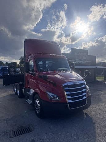 2022 Freightliner CASCADIA 116 Day Cab Trucks