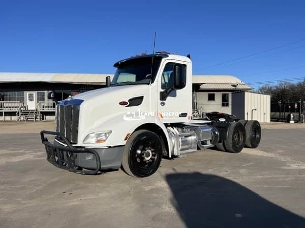 2020 Peterbilt 579 Day Cab Trucks
