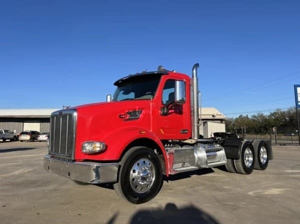 2019 Peterbilt 567 Day Cab Trucks