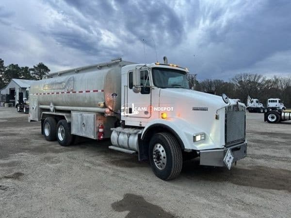 2018 Kenworth T800 Fuel Trucks Lube Trucks