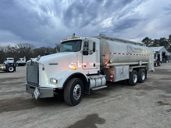 2018 Kenworth T800 Fuel Trucks Lube Trucks