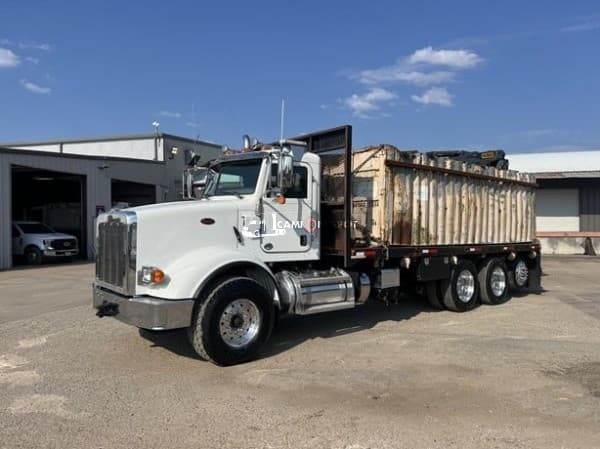2017 Peterbilt 365 Grapple Trucks