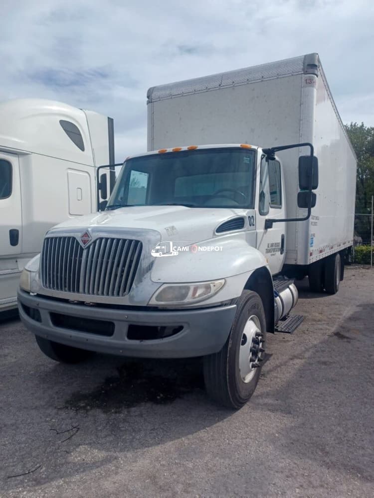 2018 International LT Box Trucks