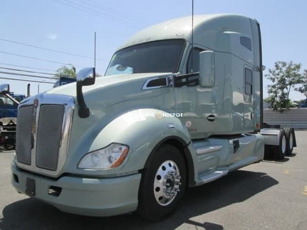2021 Kenworth T680 Sleeper Trucks