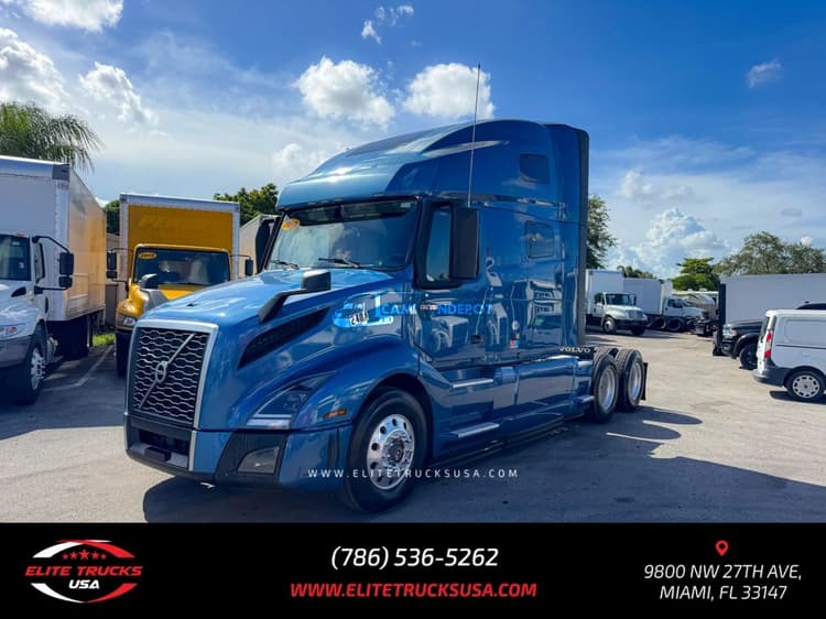 2019 Volvo VNL 760 Sleeper Trucks