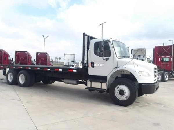2014 Freightliner BUSINESS CLASS M2 106 Flatbed Trucks