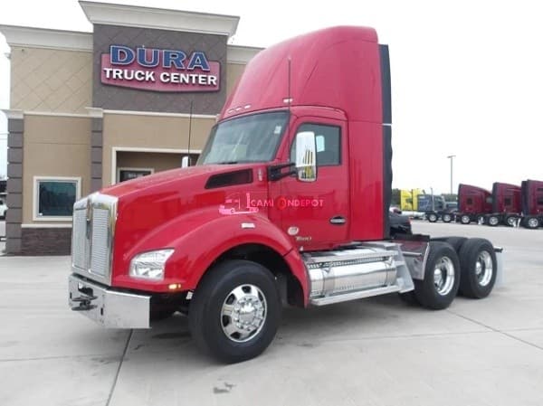 2017 Kenworth T880 Day Cab Trucks