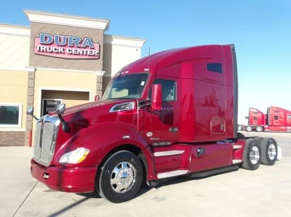 2019 Kenworth T680 Sleeper Trucks