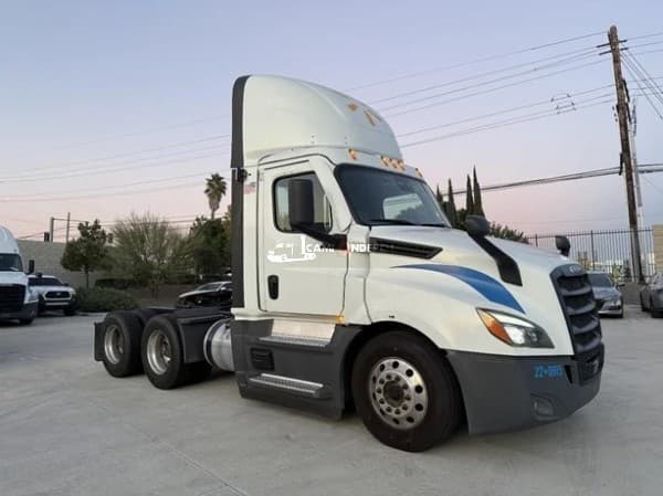 2022 Freightliner CASCADIA 126 Day Cab Trucks