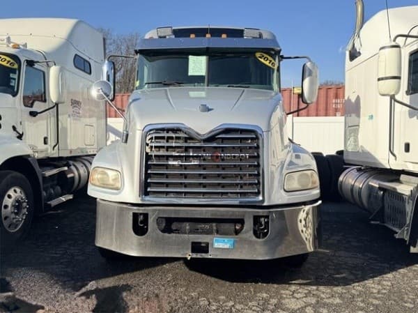 2016 Mack VISION CX613 Sleeper Trucks