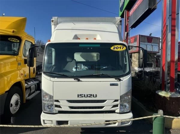 2017 Isuzu NPR Box Trucks