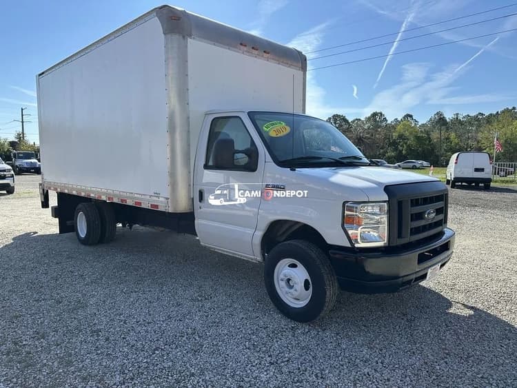2019 Ford E 350 SD Box Trucks